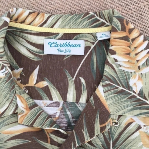 Caribbean Pure Silk Men’s Hawaiian Shirt - Picture 4 of 7